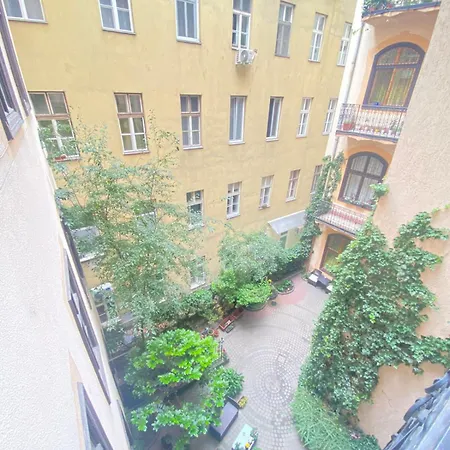 Park Danubes View Market 布达佩斯