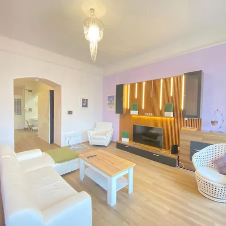 Park Danubes View Market Apartment Budapest