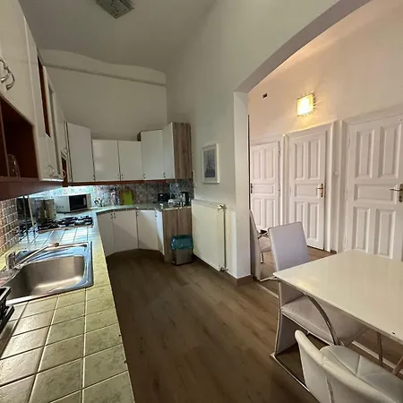 Park Danubes View Market 布达佩斯